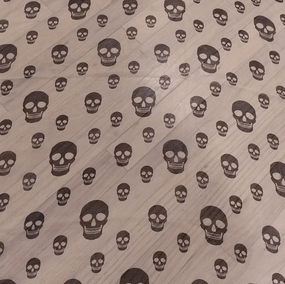 ❤️10/$40 New beige skull halloween scarf wrap